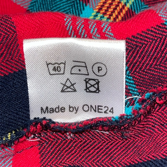 One24 Rags Flannel Button Up - Picture 6 of 6